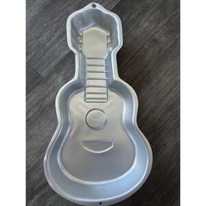 Guitar‎ Cake Pan Wilton 2105-570 Vintage 2000